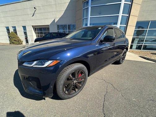 2025 Jaguar F-PACE P400 R-Dynamic S