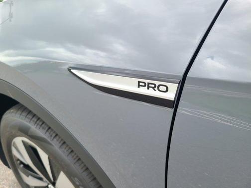 2025 Volkswagen ID.4 Pro