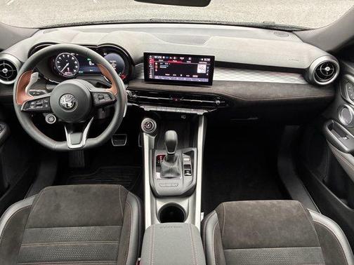 Alfa Black 2025 Alfa Romeo Tonale Base