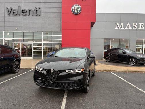 2025 Alfa Romeo Tonale Base