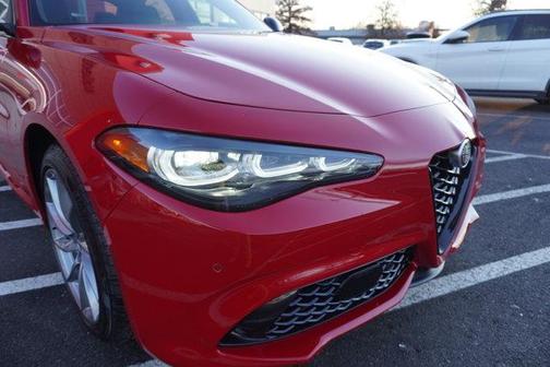 2025 Alfa Romeo Giulia Base