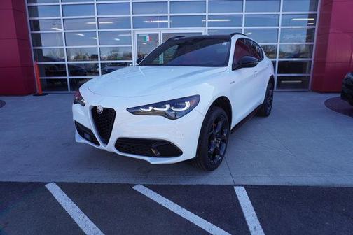 2025 Alfa Romeo Stelvio Base