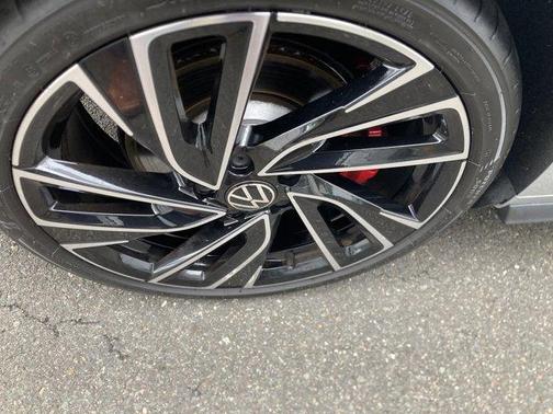 2023 Volkswagen Golf GTI 2.0T Autobahn