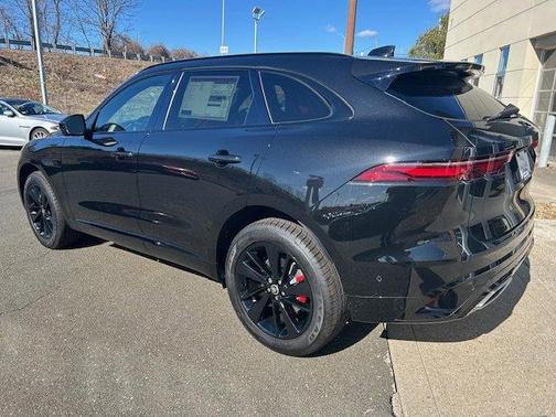 2025 Jaguar F-PACE P400 R-Dynamic S