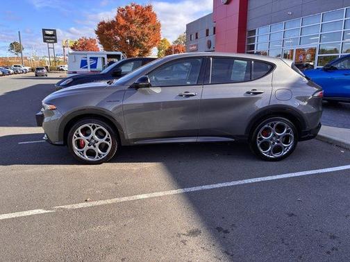 2024 Alfa Romeo Tonale Veloce