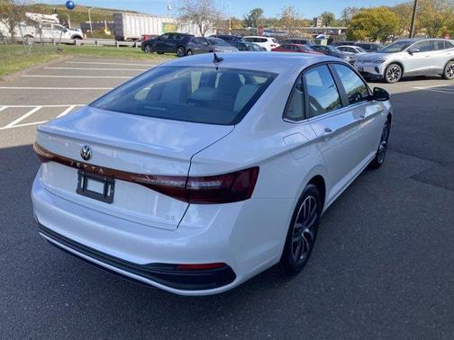 2025 Volkswagen Jetta 1.5T SE
