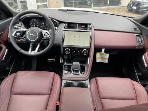 2024 Jaguar E-PACE P250 R-Dynamic SE