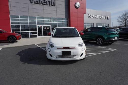 2024 FIAT 500e Base