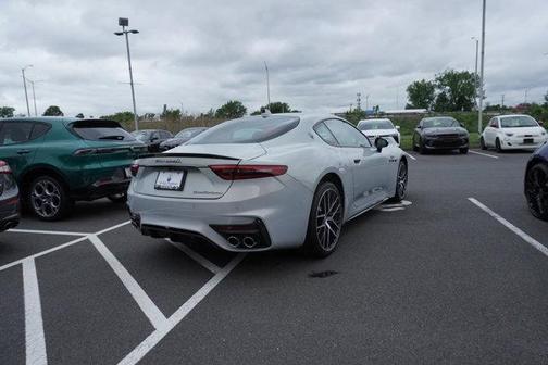 2024 Maserati GranTurismo Trofeo
