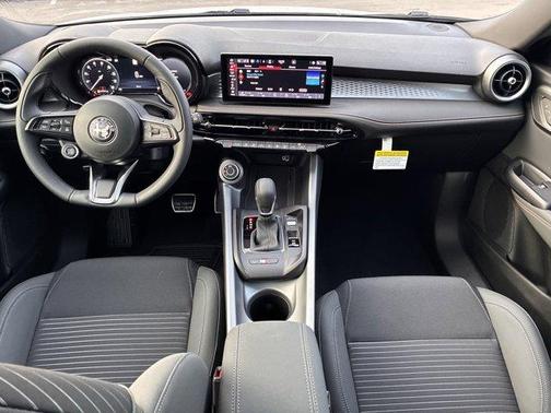 2026 Alfa Romeo Tonale Base