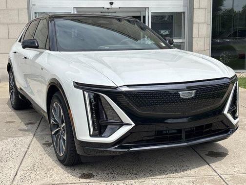 2025 Cadillac LYRIQ Sport