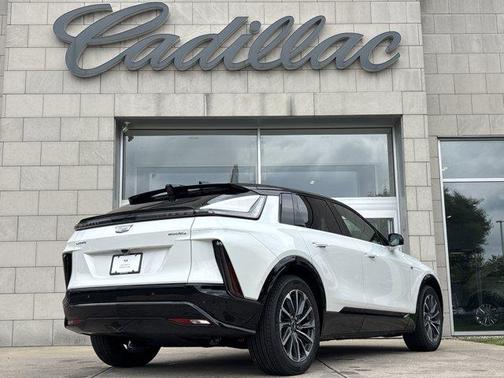 2025 Cadillac LYRIQ Sport
