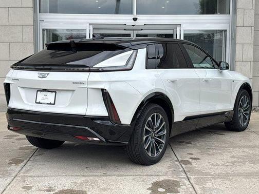 2025 Cadillac LYRIQ Sport