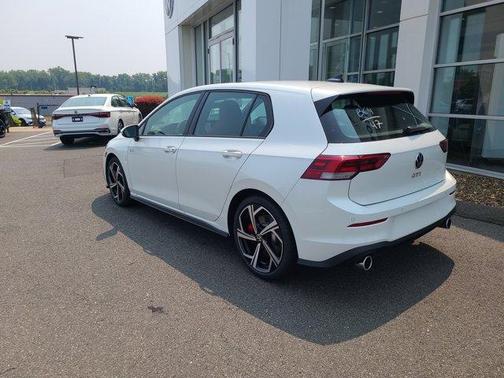 2025 Volkswagen Golf GTI 2.0T SE