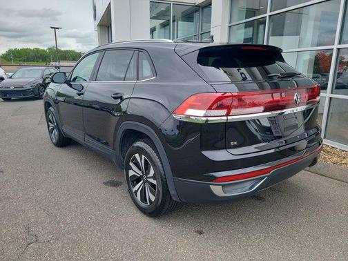2024 Volkswagen Atlas Cross Sport 2.0T SE