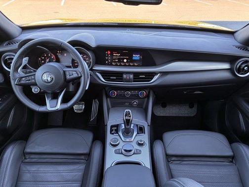 2023 Alfa Romeo Stelvio Veloce
