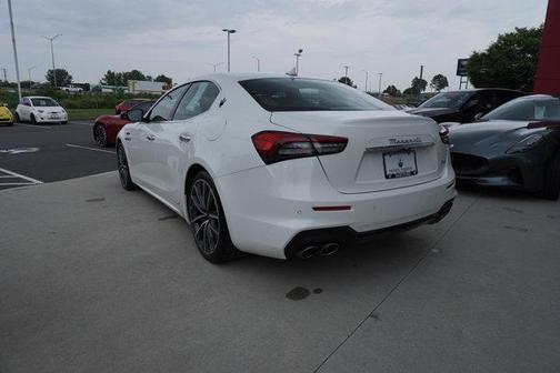 2022 Maserati Ghibli Modena
