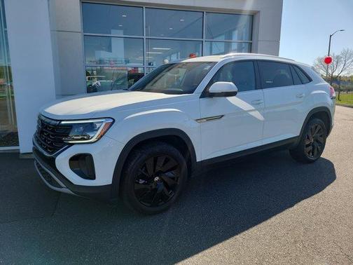 2024 Volkswagen Atlas Cross Sport 2.0T SE w/Technology