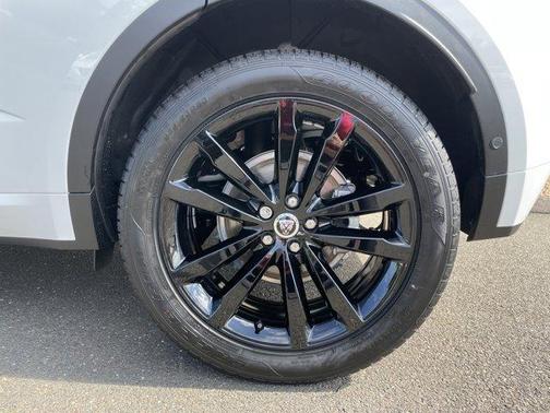 2024 Jaguar E-PACE P250 R-Dynamic SE