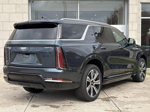 2026 Cadillac Escalade IQL Luxury