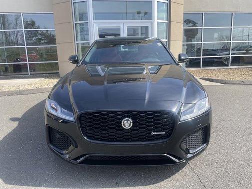 2024 Jaguar XF R-Dynamic SE