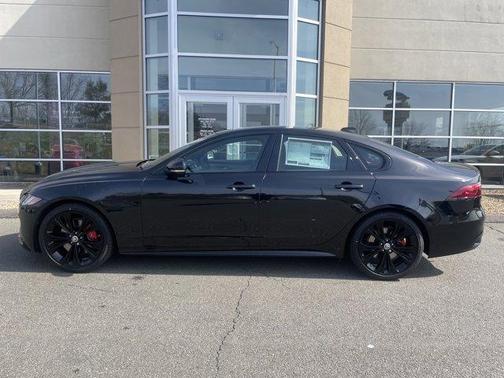 2024 Jaguar XF R-Dynamic SE