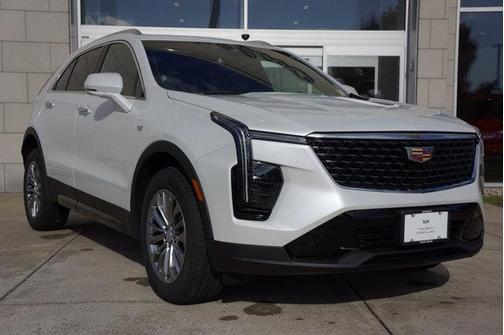 2024 Cadillac XT4 Premium Luxury