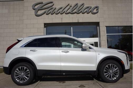 2024 Cadillac XT4 Premium Luxury