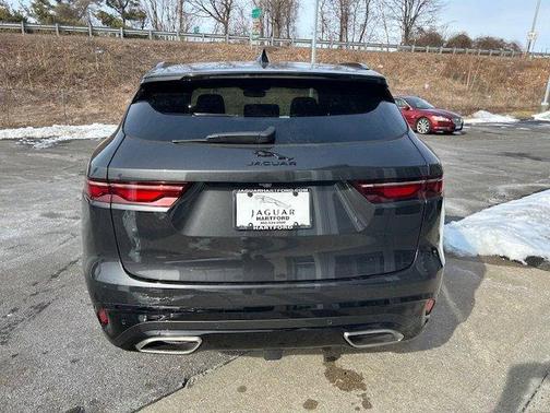 2025 Jaguar F-PACE P400 R-Dynamic S