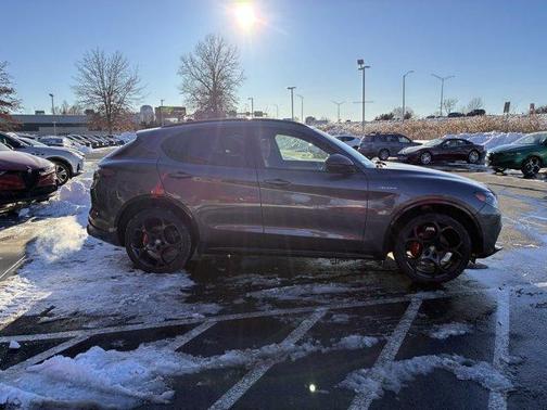 2024 Alfa Romeo Stelvio Veloce