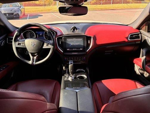 2019 Maserati Ghibli GranLusso