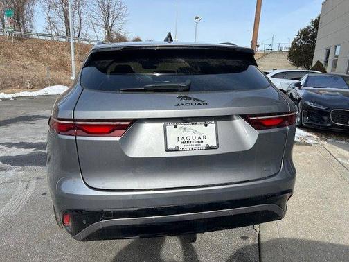 2025 Jaguar F-PACE P250 R-Dynamic S