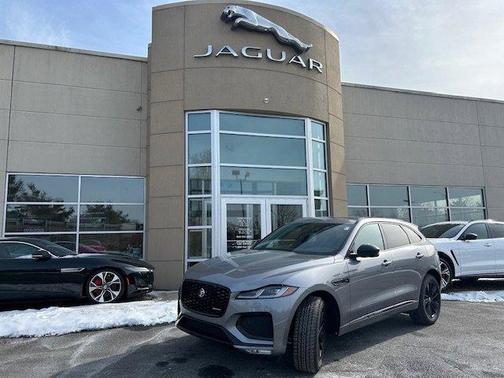 2025 Jaguar F-PACE P250 R-Dynamic S