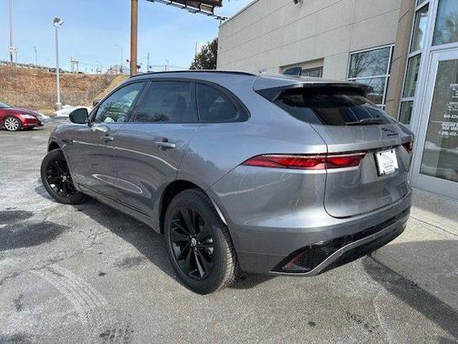2025 Jaguar F-PACE P250 R-Dynamic S
