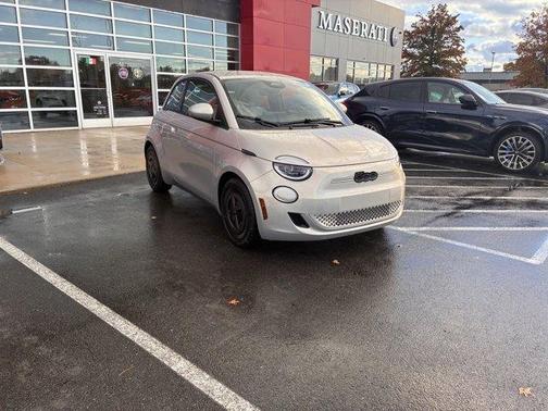 2025 FIAT 500e Base