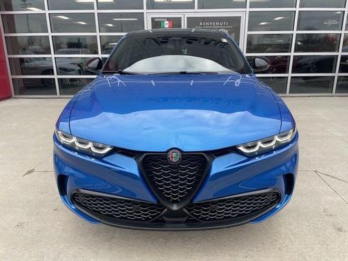 2025 Alfa Romeo Tonale Base