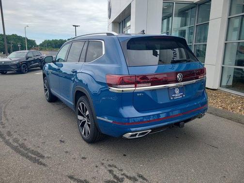 2025 Volkswagen Atlas 2.0T SEL Premium R-Line
