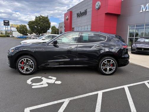 2022 Maserati Levante Modena