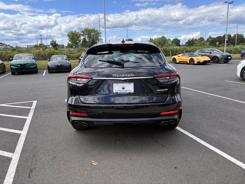 2022 Maserati Levante Modena