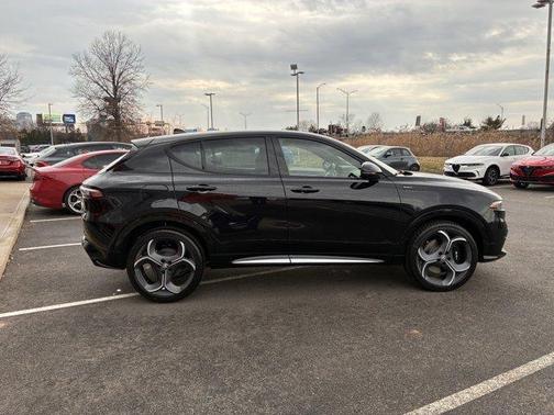 Alfa Black 2026 Alfa Romeo Tonale Sport Speciale