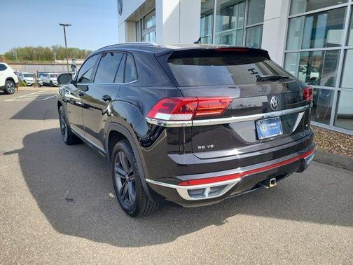 2021 Volkswagen Atlas Cross Sport 3.6L V6 SE w/Technology R-Line