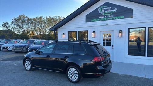 2015 Volkswagen Golf SportWagen TDI S 4-Door