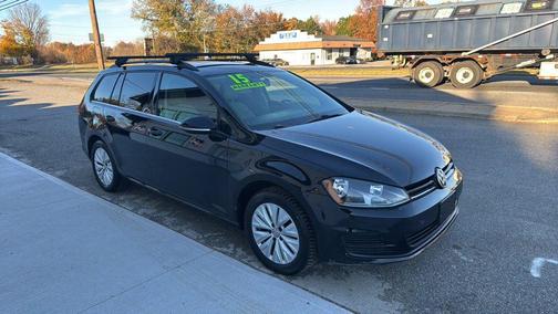 2015 Volkswagen Golf SportWagen TDI S 4-Door
