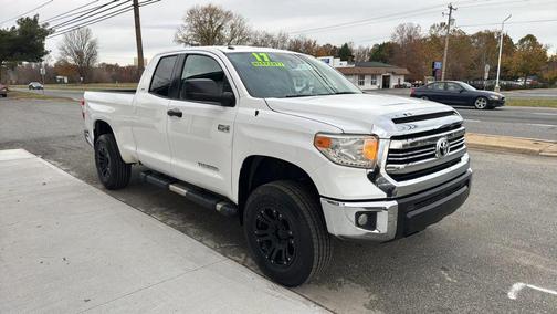 2017 Toyota Tundra SR5