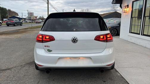 2016 Volkswagen Golf GTI 2.0T S 4-Door