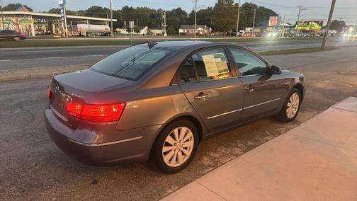 2010 Hyundai SONATA Limited