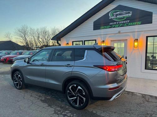 2022 Mitsubishi Outlander SE Launch Edition 2WD