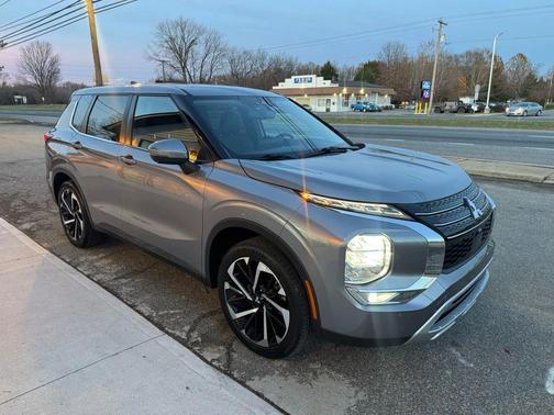 2022 Mitsubishi Outlander SE Launch Edition 2WD