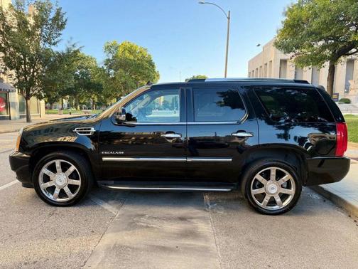 2012 Cadillac Escalade Luxury