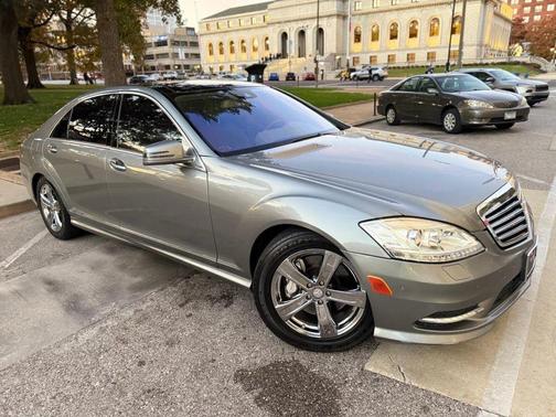 2010 Mercedes-Benz S-Class S 550 Sedan 4D